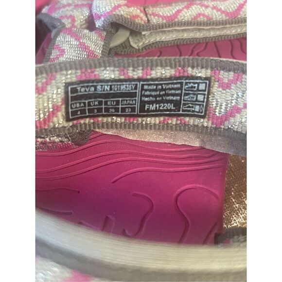 Teva Little Girls Fuchsia Red Open Toe Hook & Loop Geometric Sandals Size 4 - Picture 11 of 13